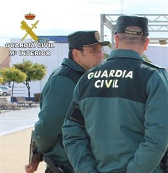 Archivo - Agentes de la Guardia Civil