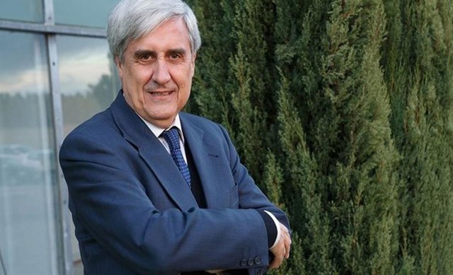 El catedrático de Salud Animal, Juan José Badiola,  Doctor Honoris Causa por la ULE.