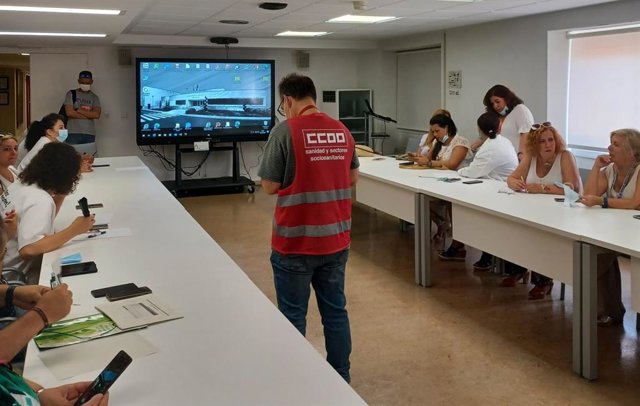 Encierro de CCOO en el Área de Gerencia del Virgen del Rocío.