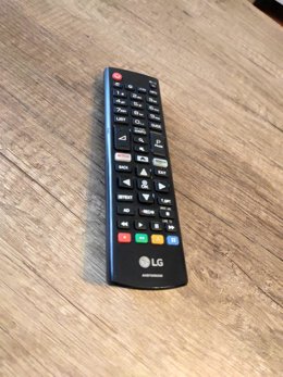 Archivo - Mando de televisión.