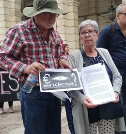 Vecinos del Polígono Sur con su denuncia contra Endesa