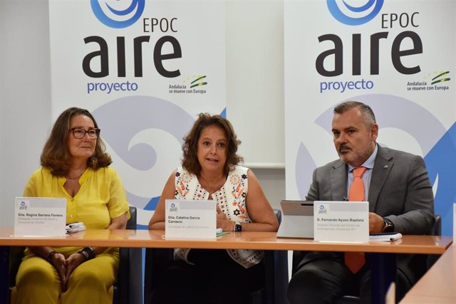 La consejera de Salud y Consumo, Catalina García, presenta los resultados del 'Proyecto Aire', una aplicación móvil para el seguimiento de pacientes con EPOC por enfermería de Salud Responde