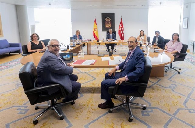 Primera reunión de la Mesa de la Asamblea de Madrid