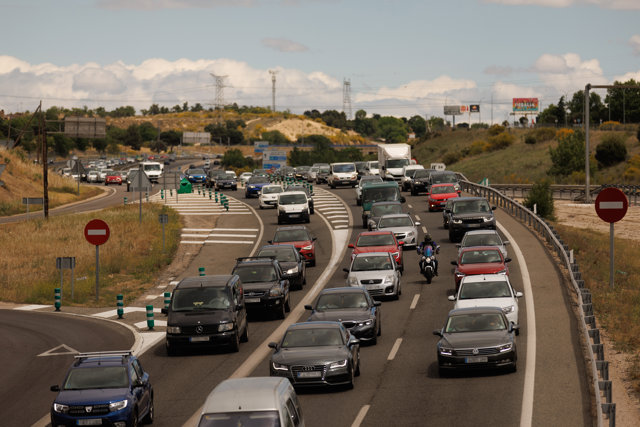 Atasco en la autovía A-5, a 12 de mayo de 2023
