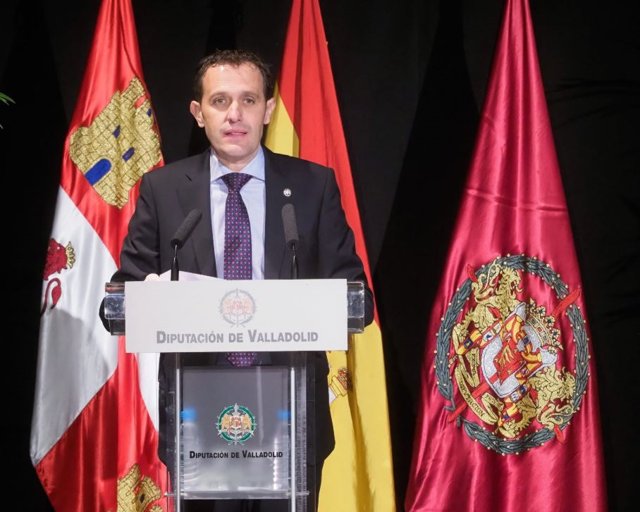 Archivo - El presidente de la Diputación de Valladolid, Conrado Íscar.