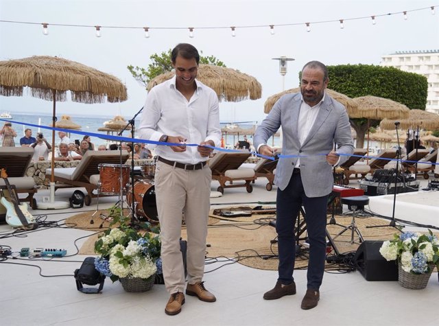 Inauguración Zel Mallorca con el tenista Rafa Nadal y el CEO y presidente de Meliá Hotel International Gabriel Escarrer en Palmanova