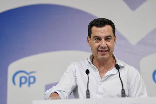 El presidente de la Junta de Andalucía, Juanma Moreno interviene en un acto en Málaga.