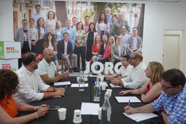 Reunión de Ens Uneix para formar el futuro gobierno de la Diputación de Valencia