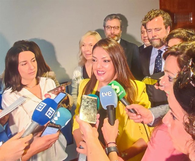 La portavoz de Vox en la Junta General, Carolina López
