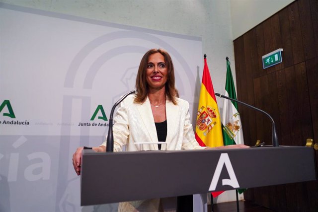 La consejera de Fomento, Articulación del Territorio y Vivienda, Rocío Díaz, este martes en la rueda de prensa del Consejo de Gobierno.