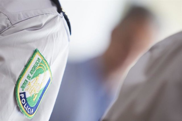 Archivo - Agente de la Policía Adscrita a la comunidad autónoma de Andalucía. 