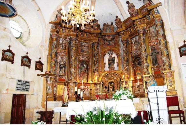 Canadá se suma a la campaña de los vecinos de un pueblo de Burgos por rescatar su retablo y su relojo