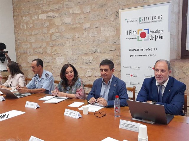 Constitución de la comisión de seguimiento del Cetedex