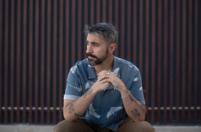 Archivo - El cantante Rayden posa tras una entrevista para Europa Press, en el Hotel RIU