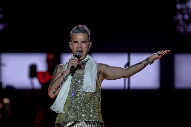 El cantante Robbie Williams durante una actuación en la primera jornada del festival Mad Cool 2023, a 6 de julio de 2023, en Villaverde, Madrid (España). 