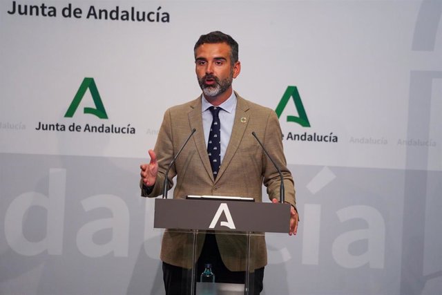 El portavoz del Gobierno andaluz y consejero de consejero de Sostenibilidad, Medio Ambiente y Economía Azul, Ramón  Fernández-Pacheco, en una imagen de archivo.