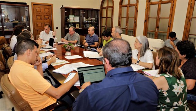 Segunda mesa técnica en el Ayuntamiento de Benalmádena para abordar medidas para ahorrar agua en el municipio.