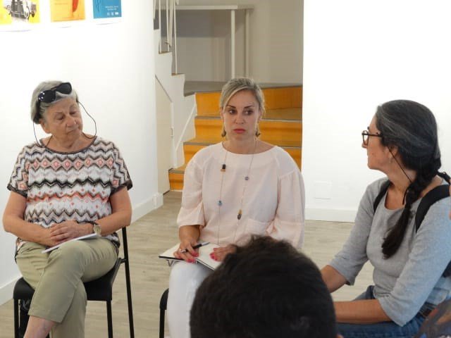 Sumar Galicia se vuelca en actos pequeños y de escucha y promete 6.000 millones para dependencia en el periodo 2024-2027. Acto de Verónica Martínez Barbero con las trabajadoras del Servicio de Ayuda en el Hogar (SAF)