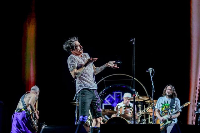 El grupo Red Hot Chili Peppers durante su actuación en la tercera jornada del festival Mad Cool 2023.