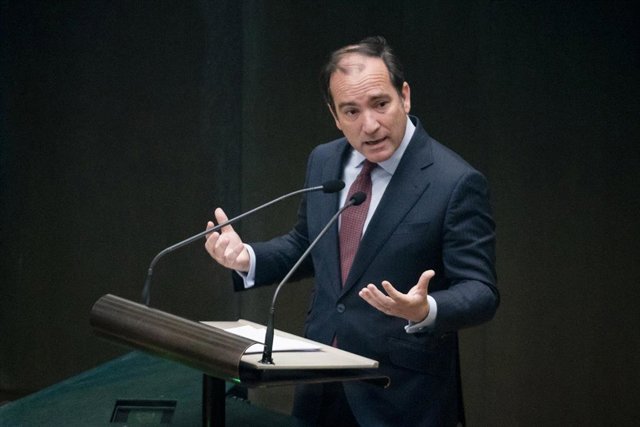 Archivo - El delegado de Urbanismo, Medio Ambiente y Movilidad, Borja Carabante.