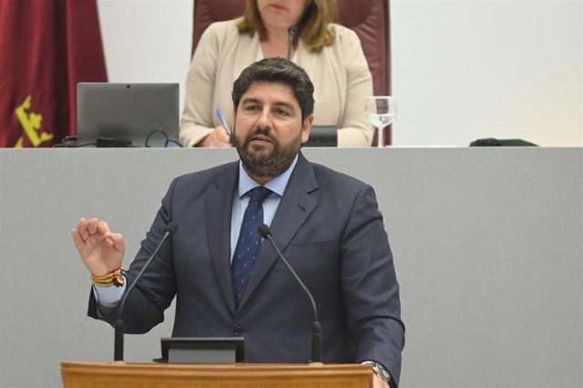 López Miras, a VOX: "no creo que votar lo mismo que el PSOE y que Podemos sea lo que sus votantes quieren"