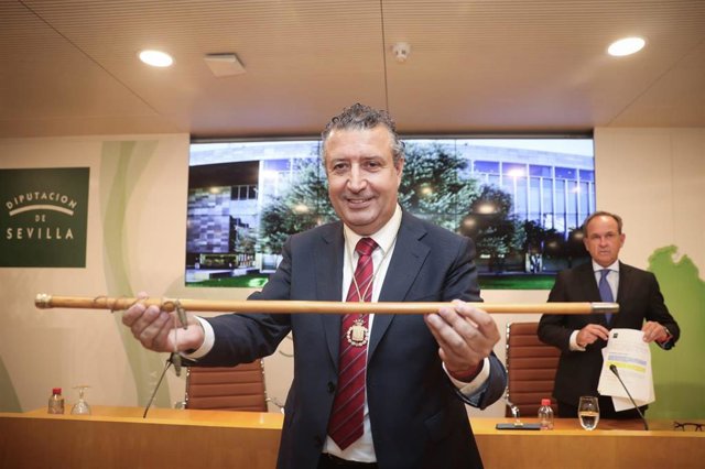 El presidente de la Diputación de Sevilla, Javier Fernández.