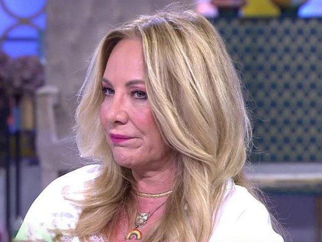 Belén Rodríguez ha anunciado en 'Fiesta' que ha roto con su pareja