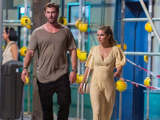 Elsa Pataky y Chris Hemsworth disfrutan de una cena de pareja en Madrid