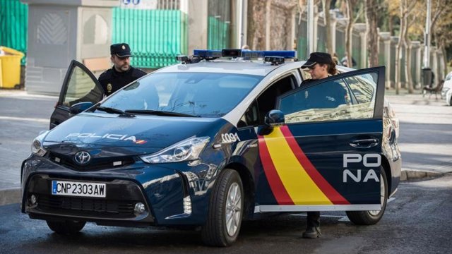 Detenido en Astorga (León) por amenazar a sus padres con un cuchillo.
