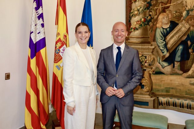 La presidenta del Govern, Marga Prohens, y el prsidente del Consell de Mallorca, Adolfo Vilafranca.