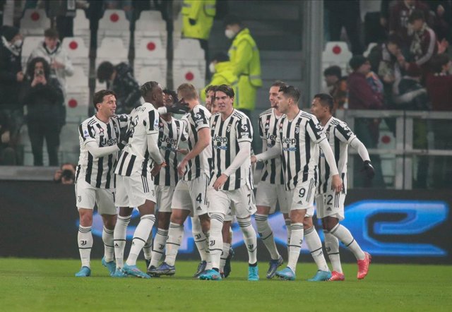 Archivo - Matthijs De Light of Juventus Fc withe team mates celebrating after a goal during the Italian championship Serie A football match between Juventus FC and Torino FC on February 18, 2022 at Allianz stadium in Turin, Italy - Photo Nderim Kaceli / D