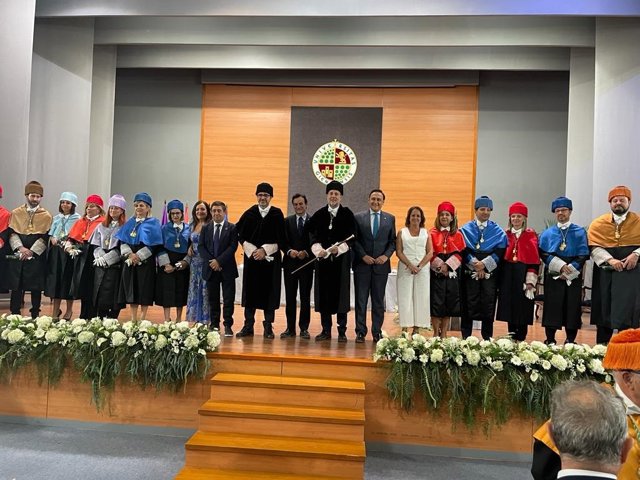 Investidura de Nicolás Ruiz como rector de la UJA.