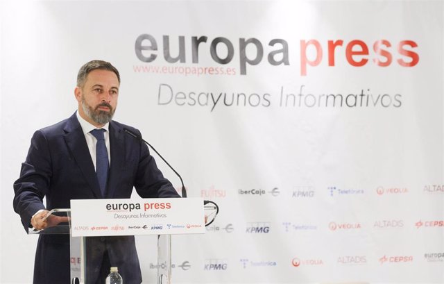 El presidente de VOX y candidato a las elecciones generales, Santiago Abascal, interviene durante un desayuno informativo de Europa Press, en el Hotel Hyatt Regency Hesperia Madrid, a 18 de julio de 2023, en Madrid (España).