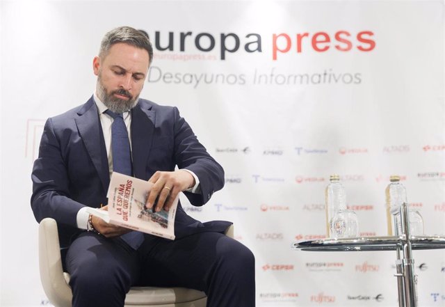 El presidente de VOX y candidato a las elecciones generales, Santiago Abascal, durante un desayuno informativo de Europa Press