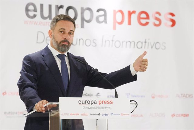 El presidente de VOX y candidato a las elecciones generales, Santiago Abascal, interviene durante un desayuno informativo de Europa Press, en el Hotel Hyatt Regency Hesperia Madrid, a 18 de julio de 2023, en Madrid (España).