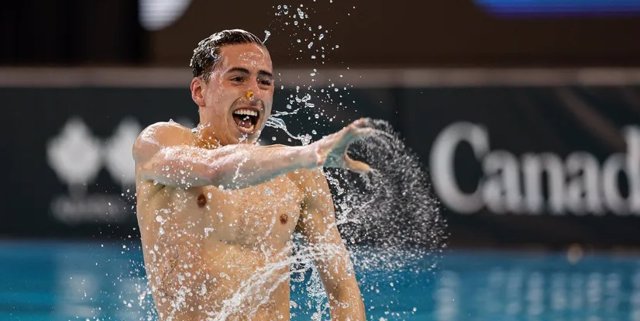 El nadador español Dennis González, campeón del mundo en solo libre en natación artística en Fukuoka 2023