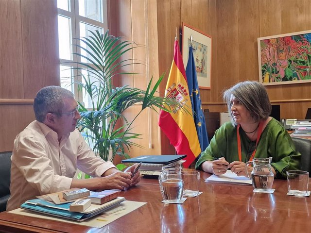 La consejera de Desarrollo Sostenible, Mercedes Gómez, que ha mantenido hoy una reunión de trabajo con el secretario de Estado de Medio Ambiente, Hugo Morán,