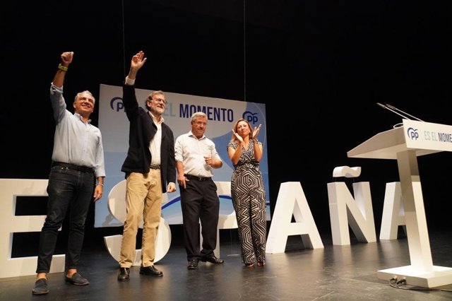 Rajoy en un acto por las elecciones generales del 23J en Estepona (Málaga). (Foto de archivo).
