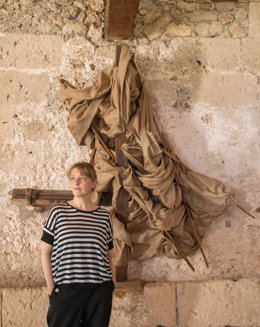 Archivo - La artista y escultora Lucía Vallejo inaugura su exposición 'Our thoughts, our cages' en Lazareto (Menorca), hasta el 30 de septiembre