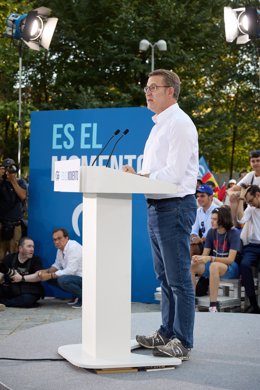 El líder del Partido Popular y candidato a la Presidencia del Gobierno, Alberto Núñez Feijóo, durante un acto de campaña electoral, en Puente del Rey, a 20 de julio de 2023, en Madrid (España). El Partido Popular ha celebrado este mitin de cara a las próx