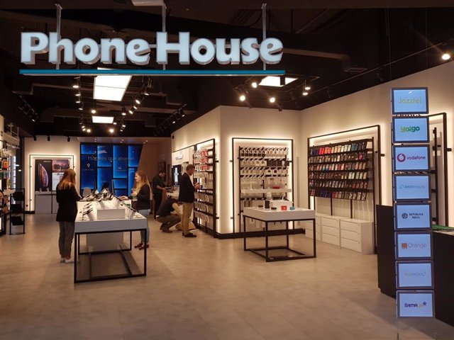 Archivo - Servishop cuenta con una amplica cartera de clientes, entre ellos Phone House.