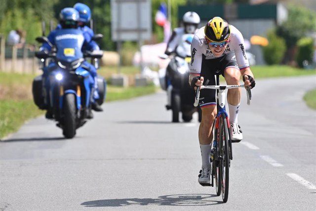 Matej Mohoric se impone en la etapa 19 del Tour de Francia 2023