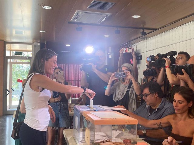 Míriam Nogueras (Junts) vota en les eleccions generals del 23 de juliol