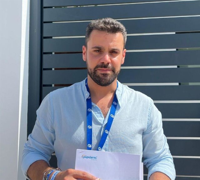 El secretario general del Partido Popular de Sevilla, José Ricardo García