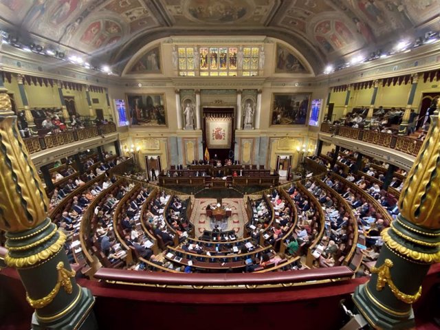 Archivo - Hemiciclo del Congreso de los Diputados en una imagen de archivo