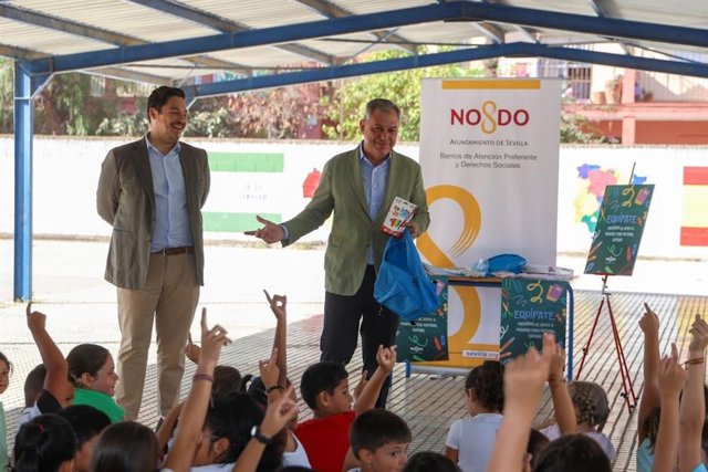 El alcalde de Sevilla, José Luis Sanz, presenta el programa Equipate.