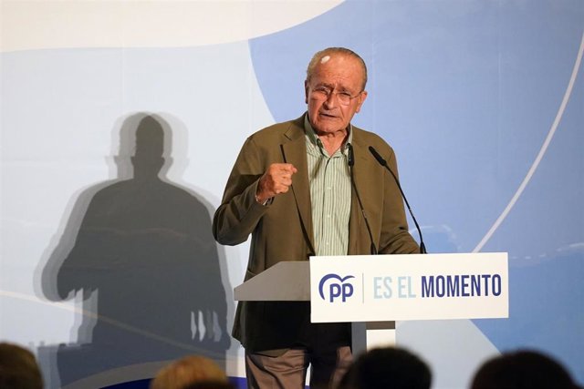 El alcalde de Málaga, Francisco de la Torre, interviene durante un acto público del PP con motivo de las elecciones del 23J.