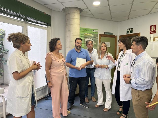 Visita al centro de salud de La Magdalena