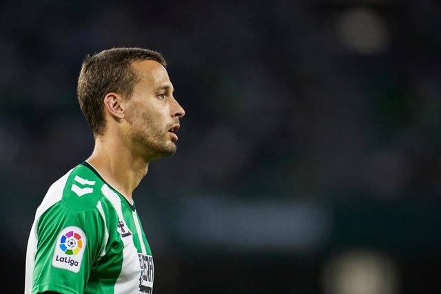 Archivo - El jugador Sergio Canales, en el Real Betis.