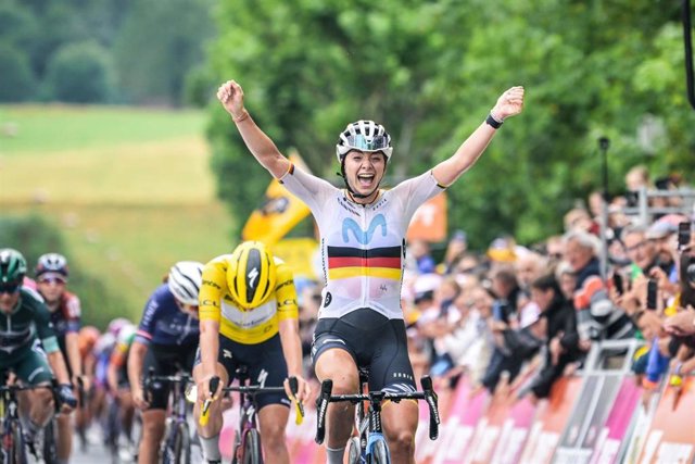 Liane Lippert (Movistar Team) celebra una victoria de etapa.